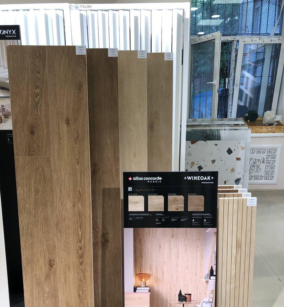 Картинка Atlas Wine Oak, Угловая ступень, 33x160 см